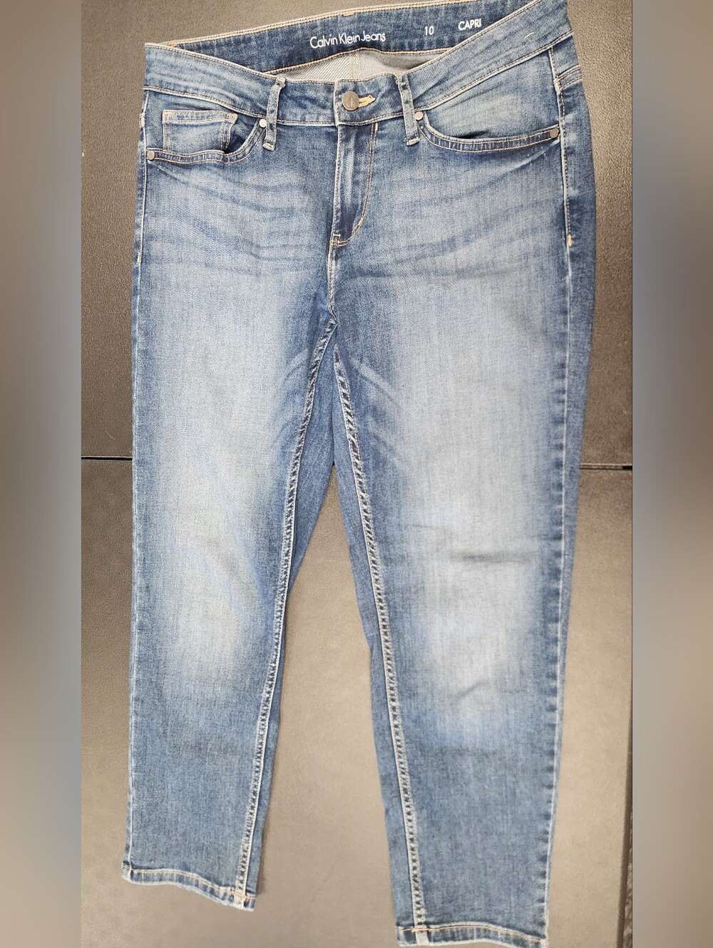 Calvin Klein Light Blue Cropped Ankle Jeans Sz 10 Ladies